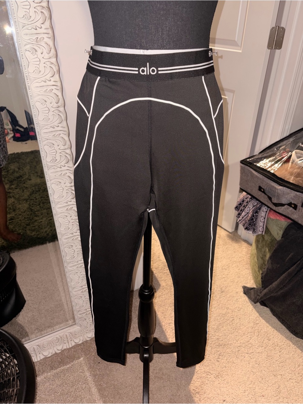 Alo High-Waist Leggings